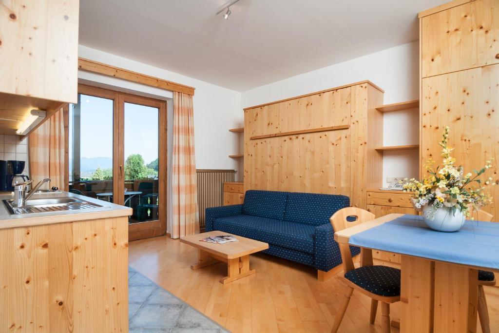 ホテル Hubertushof Latschach ober dem Faakersee 部屋 写真