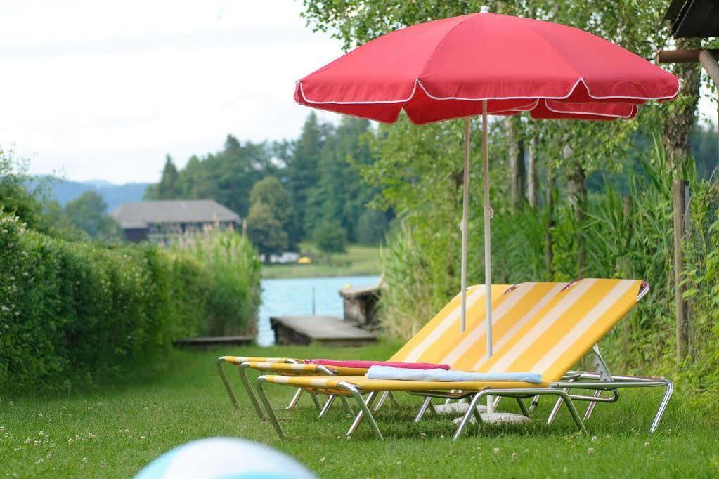 ホテル Hubertushof Latschach ober dem Faakersee エクステリア 写真
