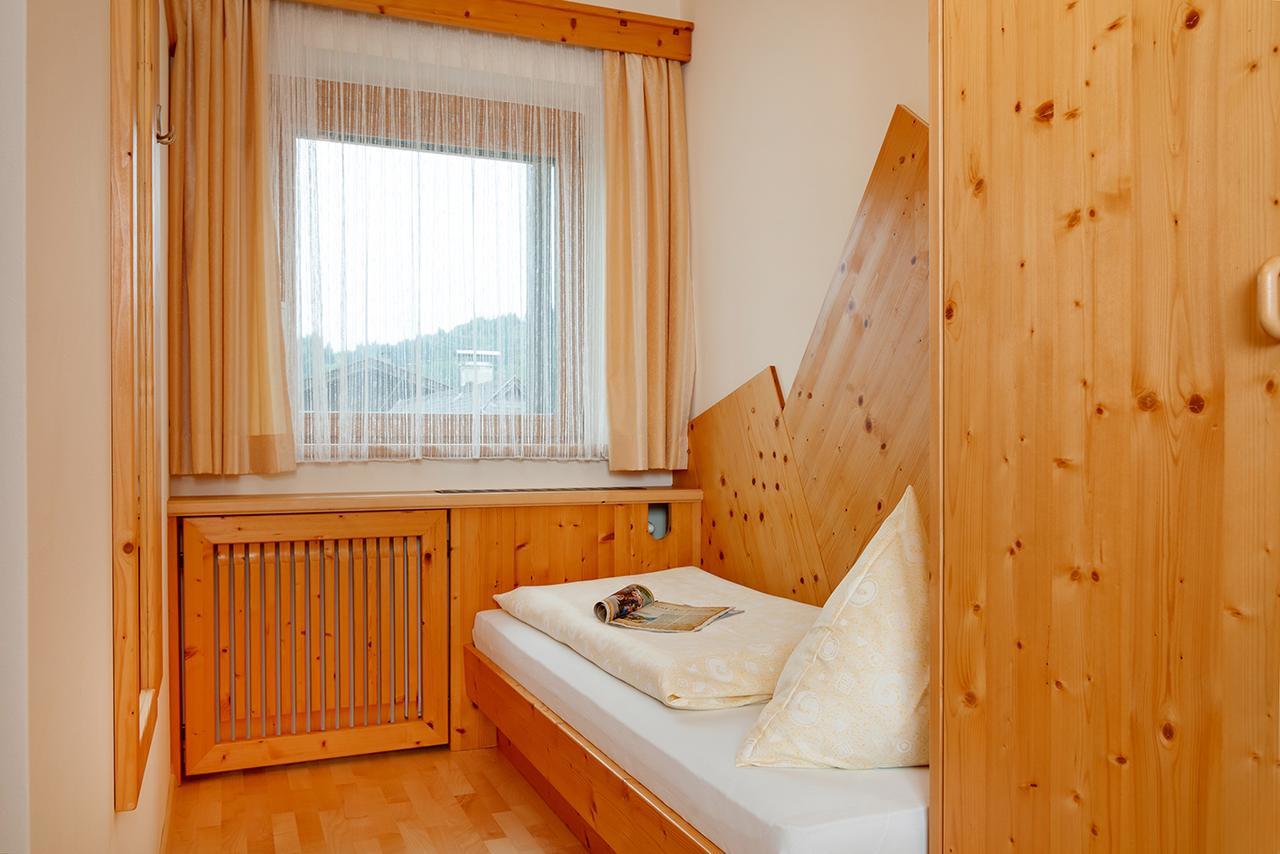 ホテル Hubertushof Latschach ober dem Faakersee エクステリア 写真